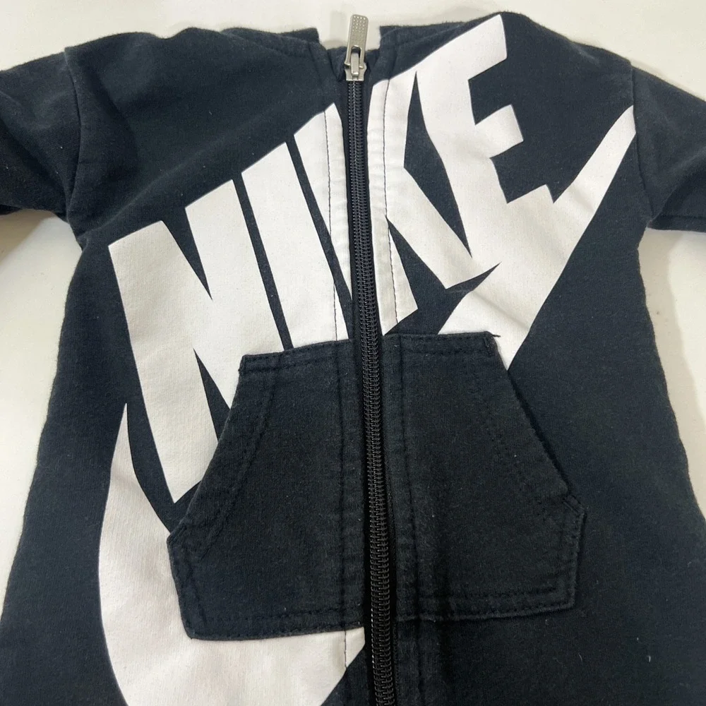 Nike‎ Coverall Outfit with Hood in Black/White for 6 Months Infant